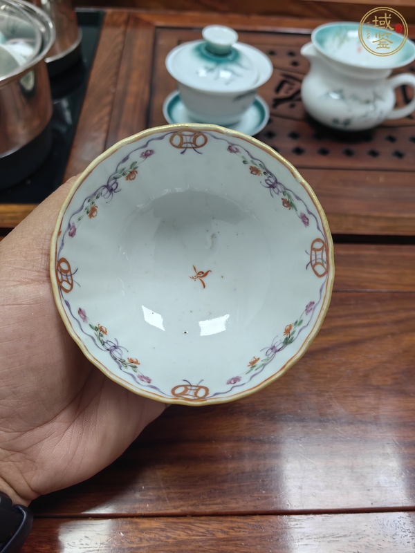 古玩陶瓷廣彩小碗真品鑒賞圖