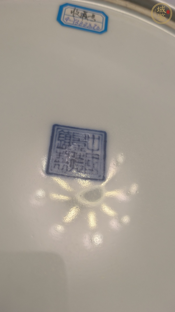 古玩陶瓷青花山水紋大盤真品鑒賞圖