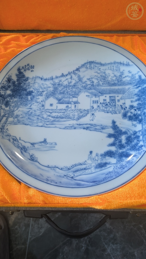 古玩陶瓷青花山水紋大盤真品鑒賞圖