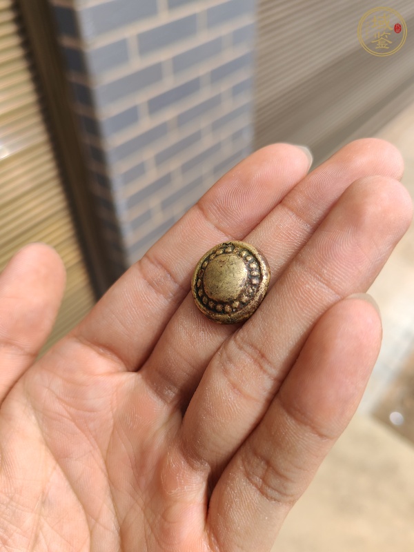 古玩雜項(xiàng)銅紐扣真品鑒賞圖