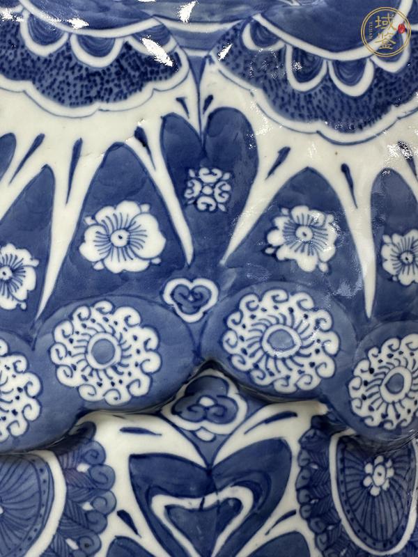 古玩陶瓷青花蝴蝶瓶真品鑒賞圖