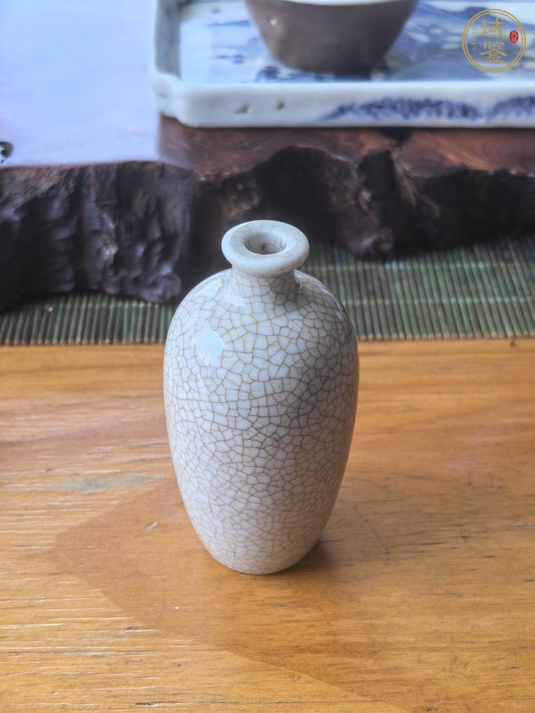 古玩陶瓷哥釉鼻煙壺真品鑒賞圖