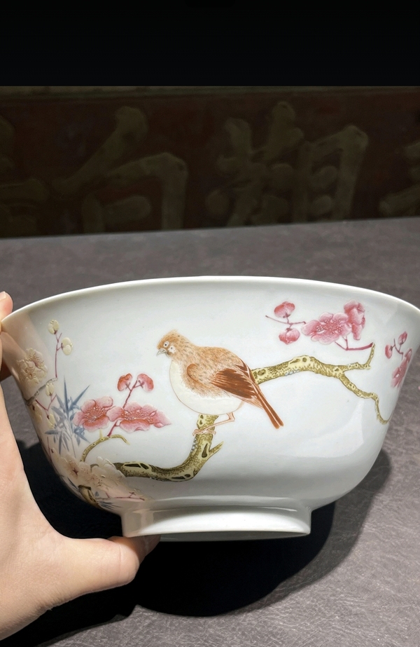 古玩陶瓷粉彩花鳥(niǎo)梅竹紋大碗拍賣(mài)，當(dāng)前價(jià)格88888元