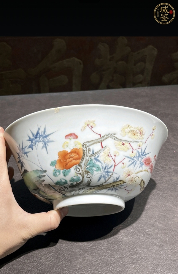 古玩陶瓷粉彩花鳥梅竹紋大碗真品鑒賞圖
