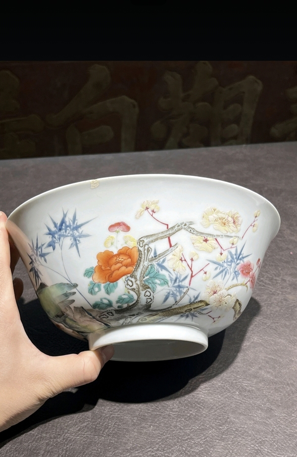 古玩陶瓷粉彩花鳥(niǎo)梅竹紋大碗拍賣(mài)，當(dāng)前價(jià)格88888元