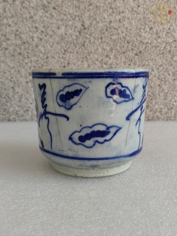古玩陶瓷青花圈足筒式香爐真品鑒賞圖