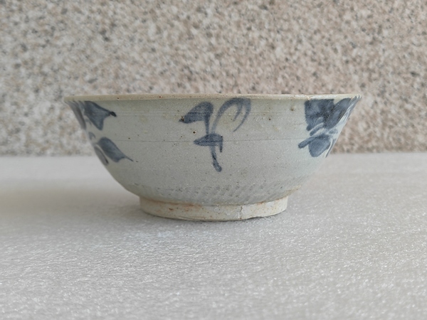 古玩陶瓷青花花卉紋碗拍賣，當(dāng)前價格580元