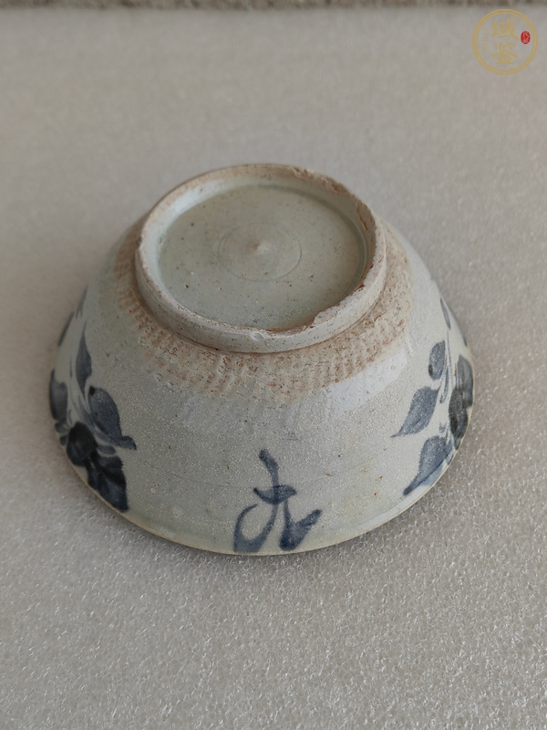 古玩陶瓷青花花卉紋碗真品鑒賞圖