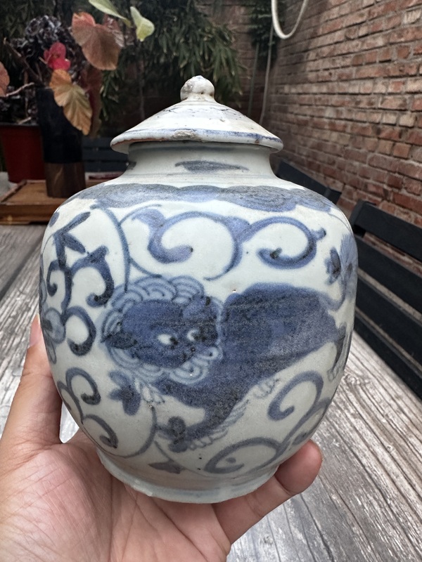 古玩轉賣明晚花間獅子紋青花蓋罐拍賣，當前價格0元
