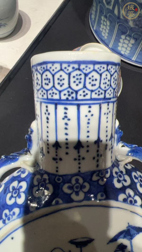 古玩陶瓷青花市井人物圖抱月瓶真品鑒賞圖