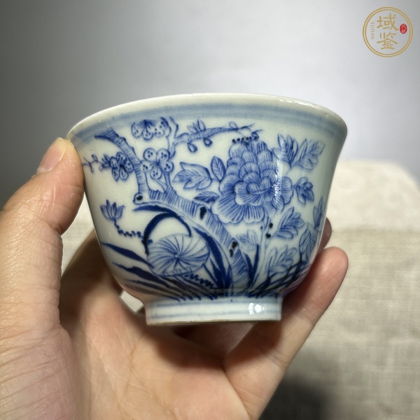 古玩陶瓷青花花卉紋茶碗真品鑒賞圖