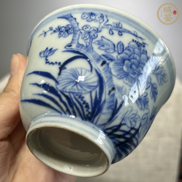 古玩陶瓷青花花卉紋茶碗真品鑒賞圖