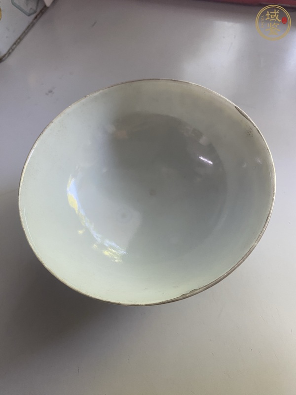 古玩陶瓷粉彩夔龍壽字紋碗真品鑒賞圖