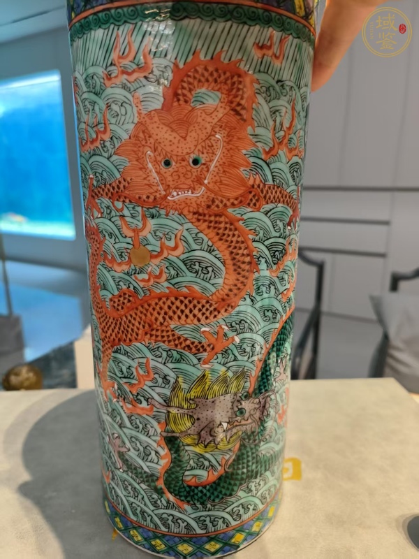 古玩陶瓷民國 粉彩海水龍紋帽筒真品鑒賞圖