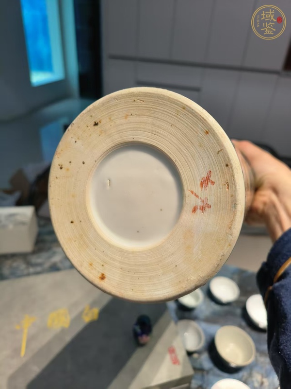 古玩陶瓷民國 粉彩海水龍紋帽筒真品鑒賞圖