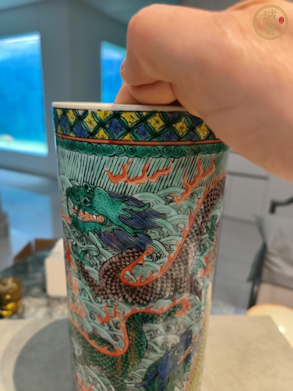 古玩陶瓷民國 粉彩海水龍紋帽筒真品鑒賞圖
