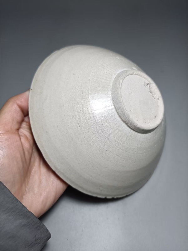 古玩陶瓷（南宋）青白釉刻花斗笠碗拍賣，當(dāng)前價格0元