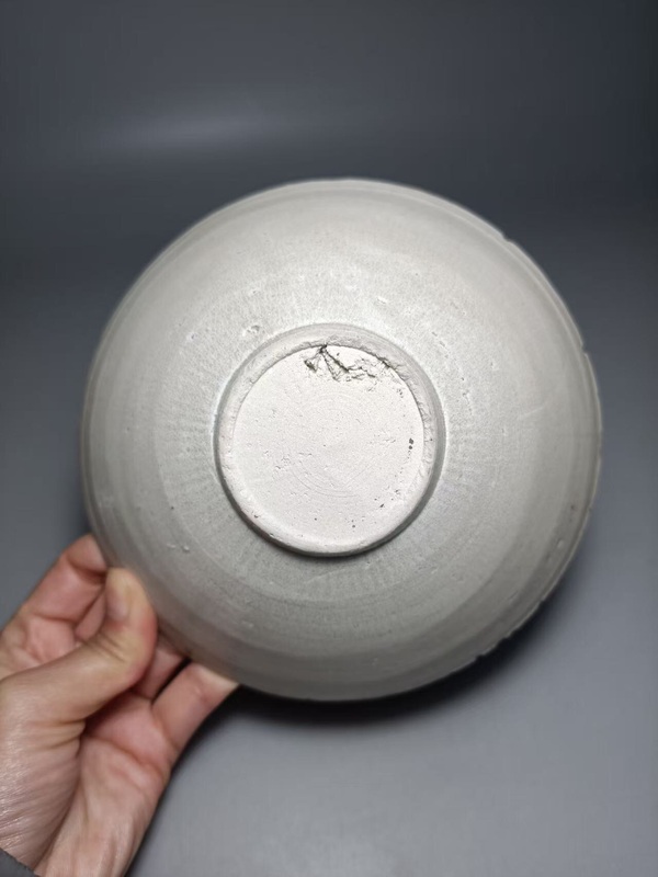 古玩陶瓷（南宋）青白釉刻花斗笠碗拍賣，當(dāng)前價格0元