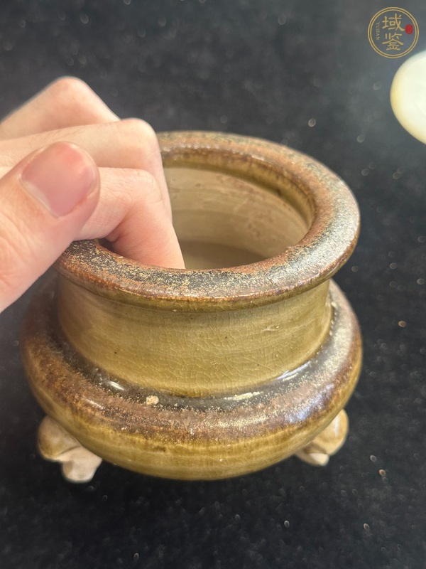 古玩陶瓷金元時期耀州窯青釉三足爐真品鑒賞圖