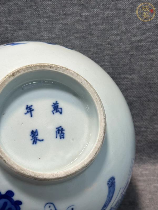 古玩陶瓷清晚期 青花人物博古圖碗真品鑒賞圖