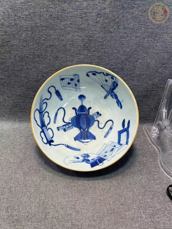 古玩陶瓷清晚期 青花人物博古圖碗真品鑒賞圖