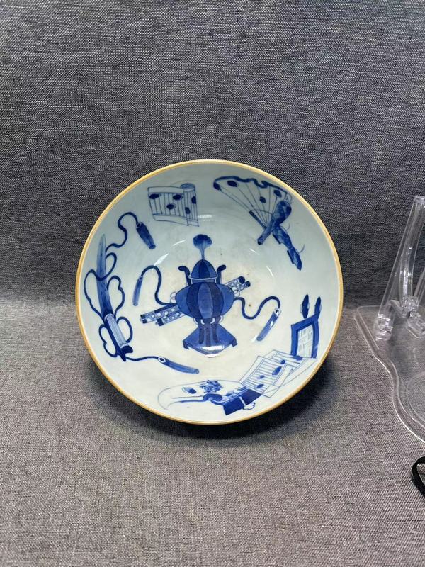 古玩陶瓷清晚期青花內外滿繪人物博古圖大碗拍賣,當前價格18888元