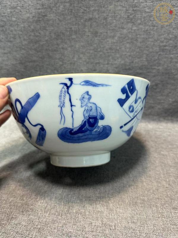 古玩陶瓷清晚期 青花人物博古圖碗真品鑒賞圖