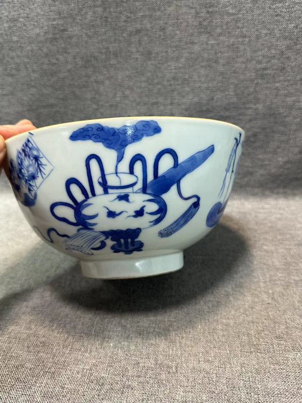 古玩陶瓷清晚期青花內(nèi)外滿(mǎn)繪人物博古圖大碗拍賣(mài)，當(dāng)前價(jià)格16888元