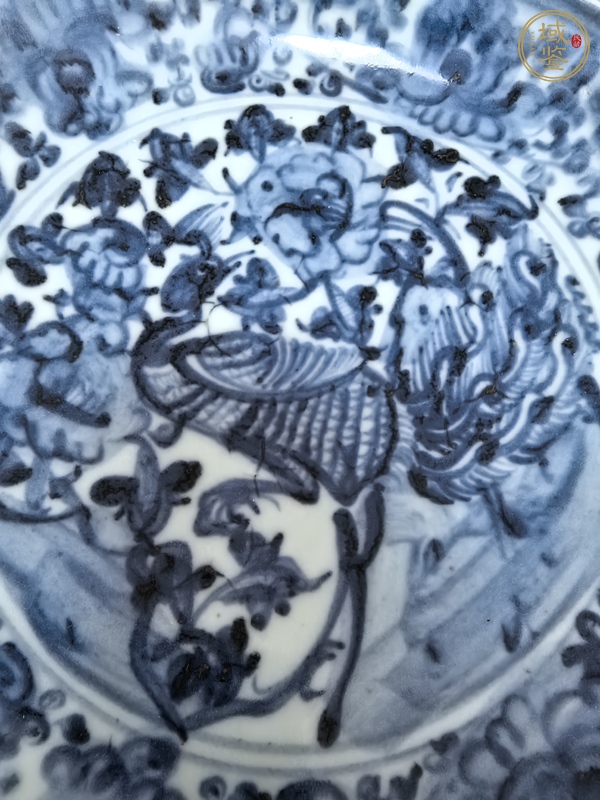 古玩陶瓷青花鳳傳花卉紋盤(pán)真品鑒賞圖