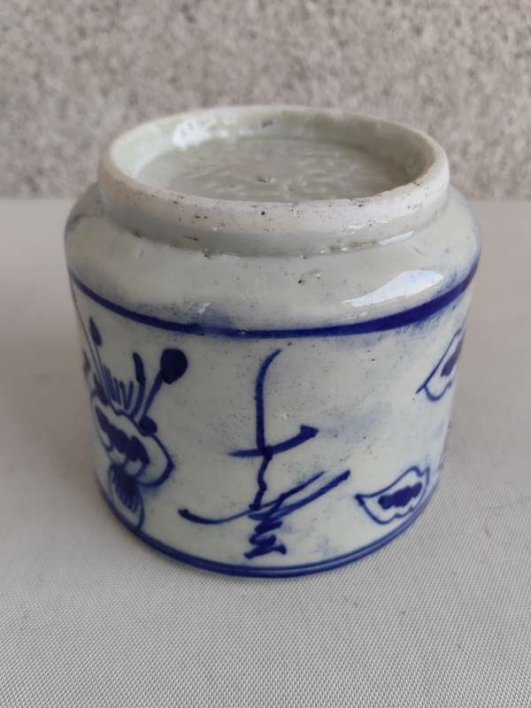 古玩陶瓷青花圈足筒式香爐拍賣，當(dāng)前價格298元