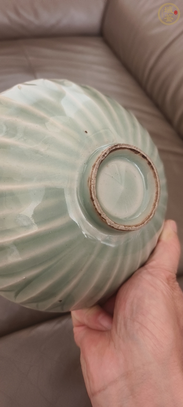 古玩陶瓷龍泉青釉蓮瓣碗真品鑒賞圖