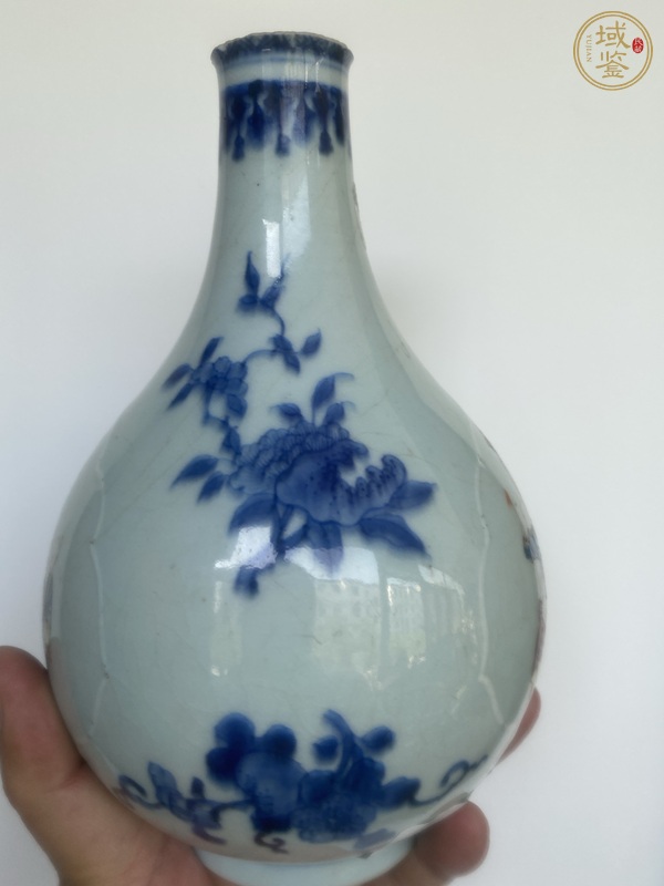 古玩陶瓷人物紋青花加彩瓶真品鑒賞圖