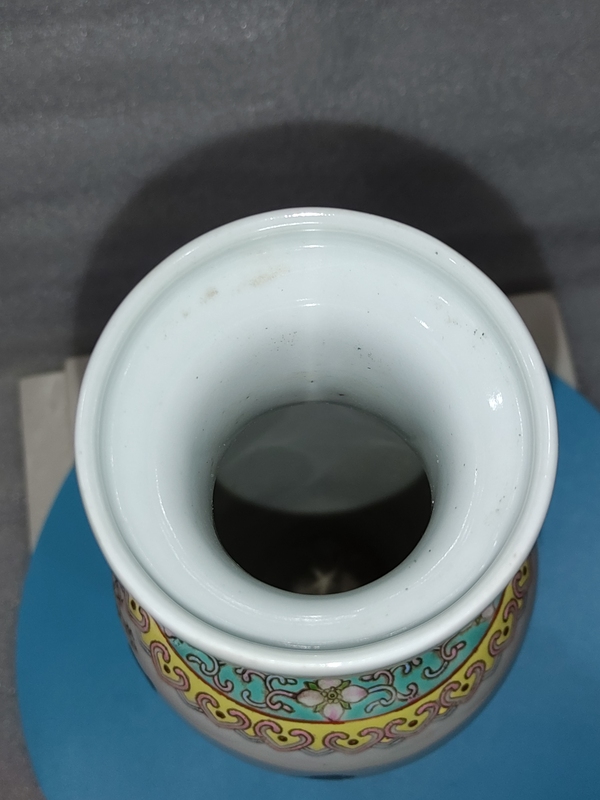 古玩陶瓷粉彩仕女人物紋瓶拍賣，當前價格1280元