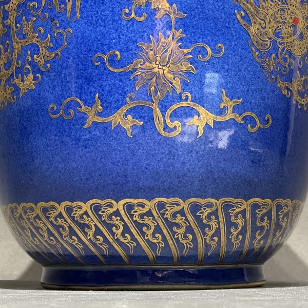 古玩陶瓷灑藍(lán)描金夔鳳紋盤(pán)口瓶真品鑒賞圖