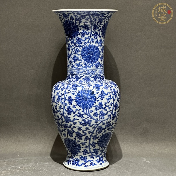 古玩陶瓷青花纏枝花卉鳳尾尊真品鑒賞圖
