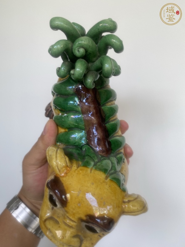 古玩陶瓷三彩獅子塑像真品鑒賞圖