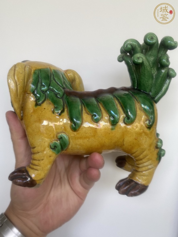 古玩陶瓷三彩獅子塑像真品鑒賞圖