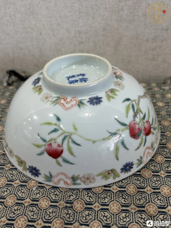 古玩陶瓷粉彩福壽紋碗真品鑒賞圖