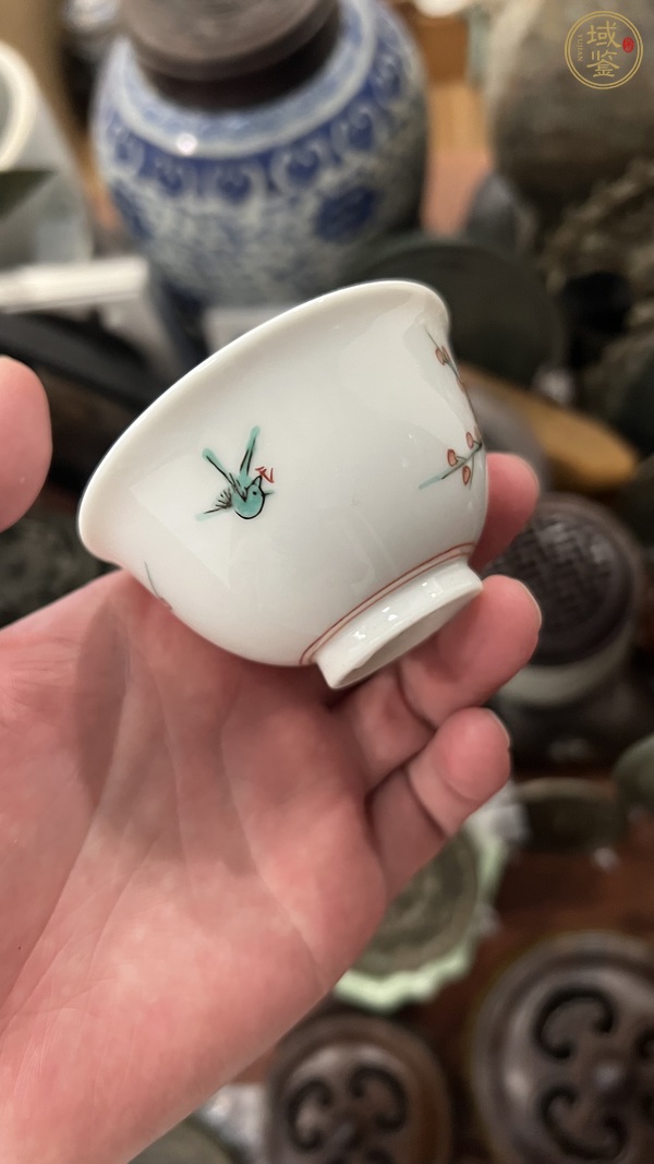 古玩陶瓷花鳥紋五彩杯真品鑒賞圖