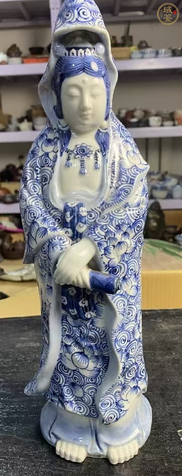 古玩青花持經(jīng)觀音塑像真品鑒賞圖