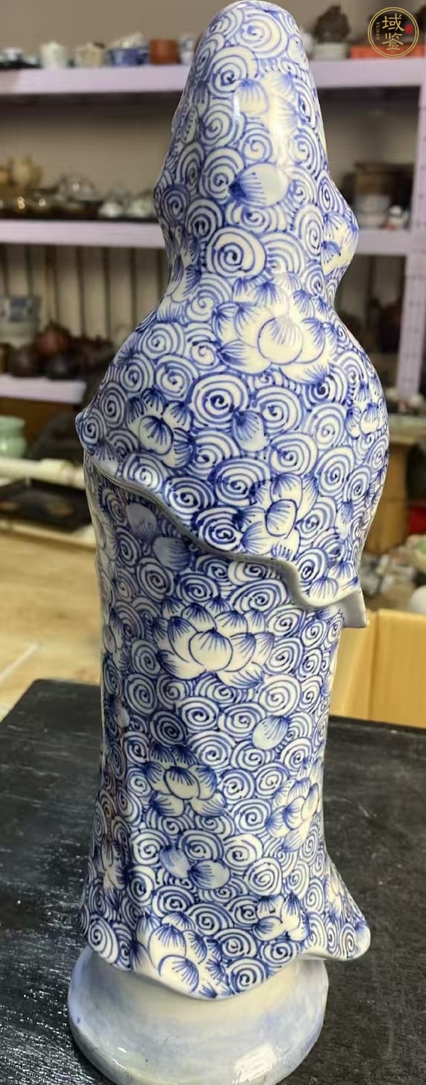 古玩陶瓷青花持經(jīng)觀音塑像真品鑒賞圖