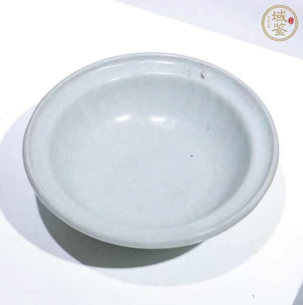 古玩陶瓷龍泉窯菊瓣洗真品鑒賞圖