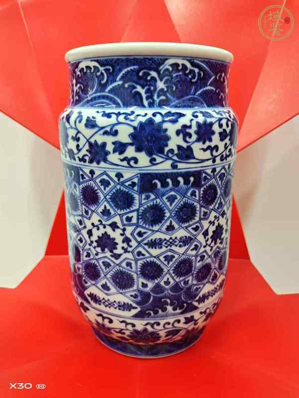 古玩陶瓷青花纏枝蓮壯罐真品鑒賞圖