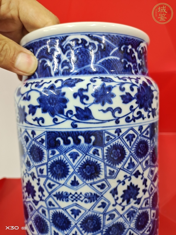 古玩陶瓷青花纏枝蓮壯罐真品鑒賞圖