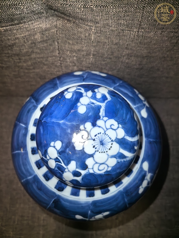 古玩陶瓷青花冰梅圖蓋罐真品鑒賞圖