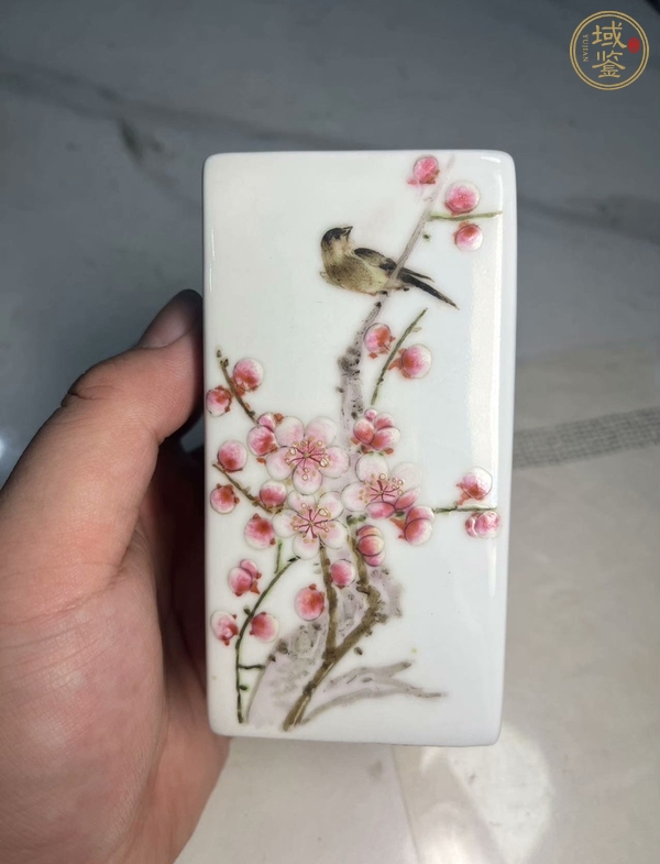 古玩陶瓷粉彩花鳥(niǎo)紋筆筒真品鑒賞圖