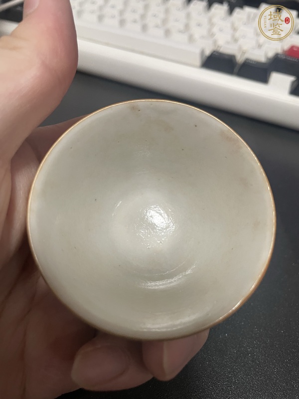 古玩陶瓷黃釉杯真品鑒賞圖