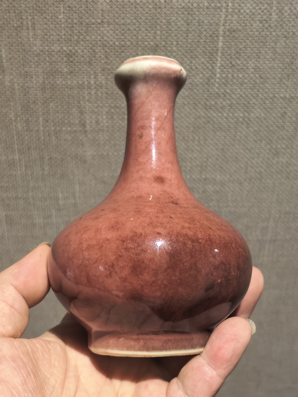 古玩陶瓷晚清豇豆紅蒜頭瓶拍賣，當(dāng)前價格4588元