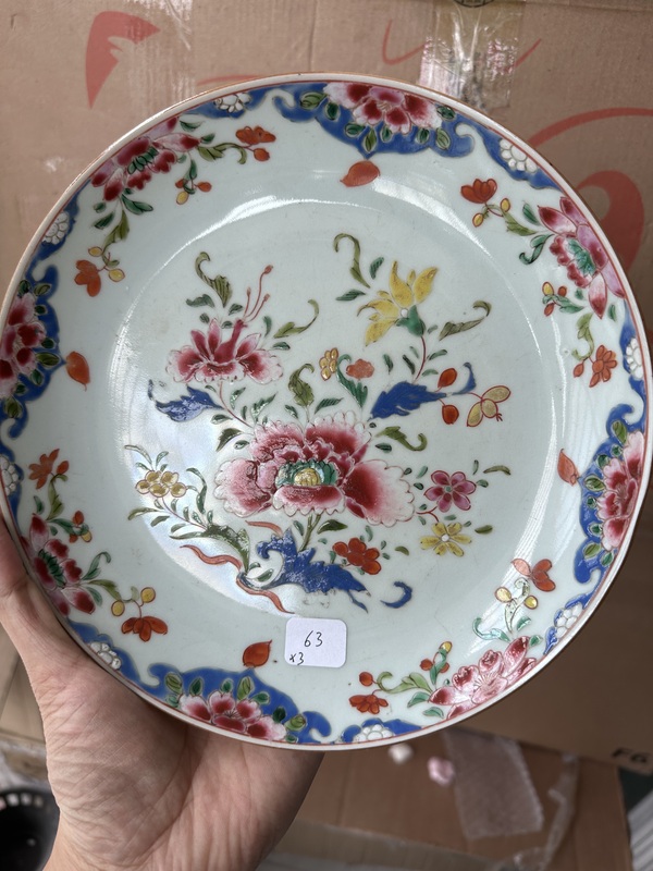 古玩陶瓷粉彩花卉紋盤拍賣，當(dāng)前價(jià)格2300元
