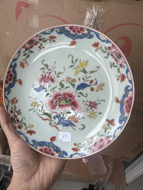 古玩陶瓷粉彩花卉紋盤拍賣，當(dāng)前價(jià)格2300元